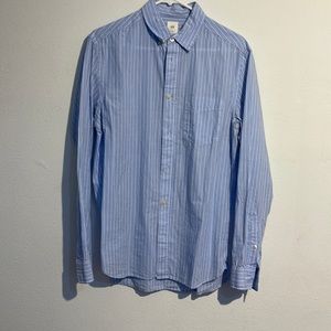 H&M dress shirt size small for men